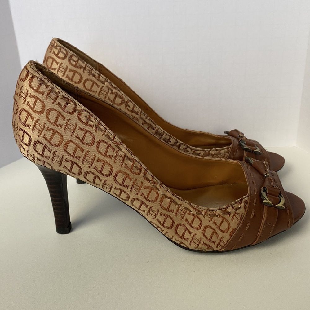 Etienne Aigner Logo Peep Toe Heels - Picture 4 of 7